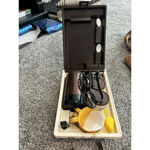 Vintage Empire Kar-n-Home 16pc Travel Kit Coffee Maker‎ Model #1670-25; - Picture 2 of 9